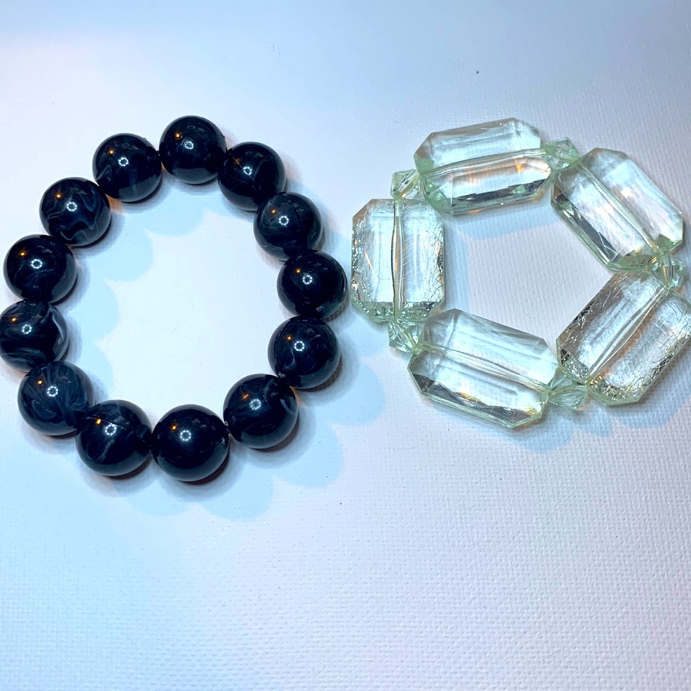 Set of 2 vintage Acrylic stretchable bracelets